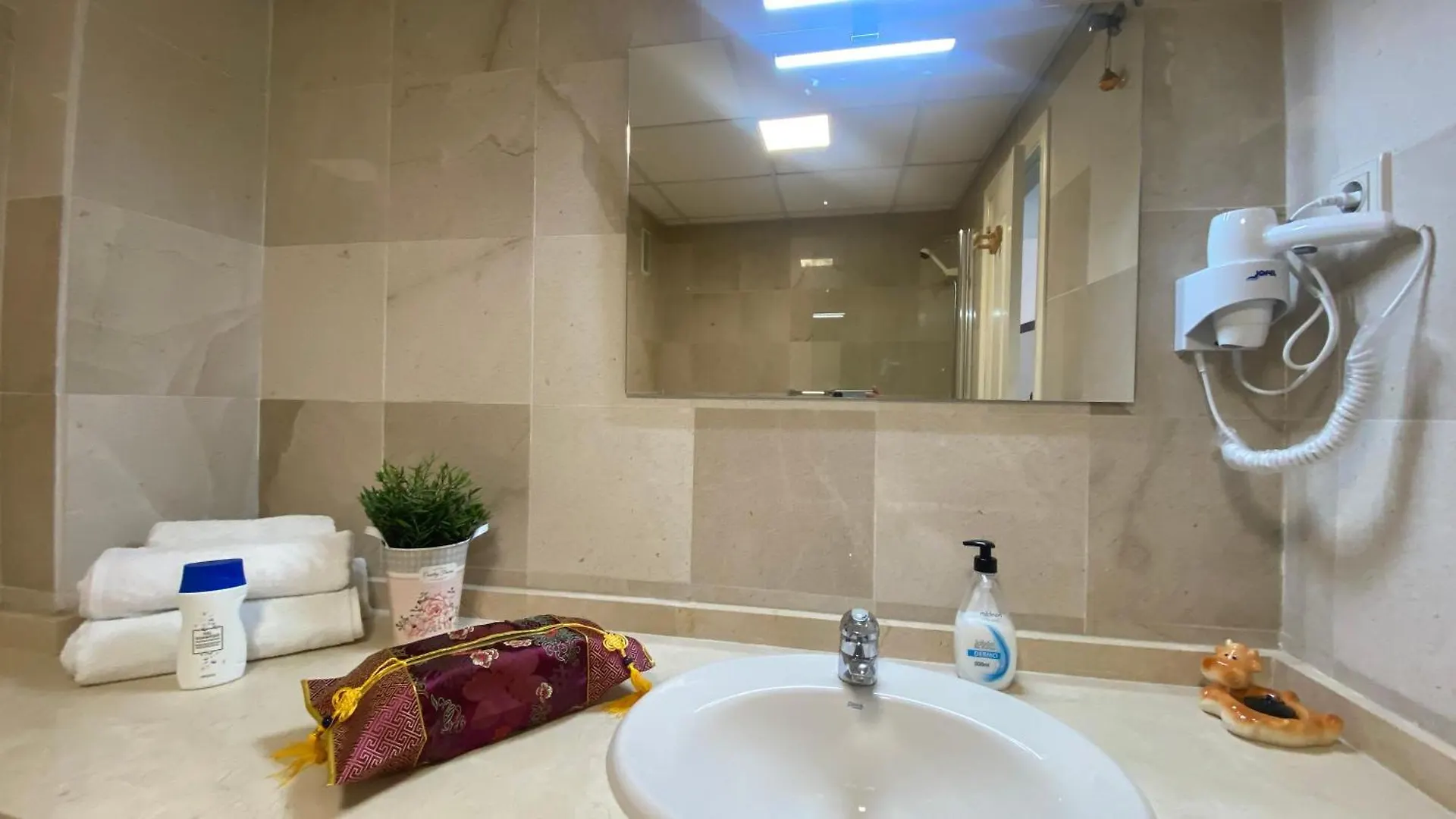 Carihuela Plaza Del Remo Apartman Torremolinos